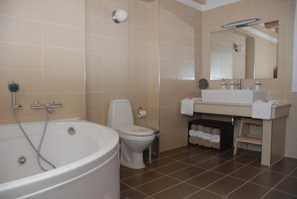 Chloe With Private Heated Pool Villa