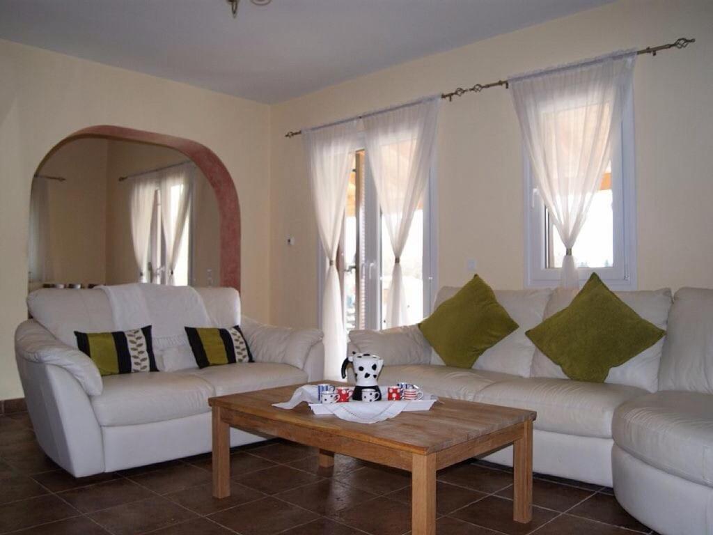 Villa Chloe With Private Heated Pool *