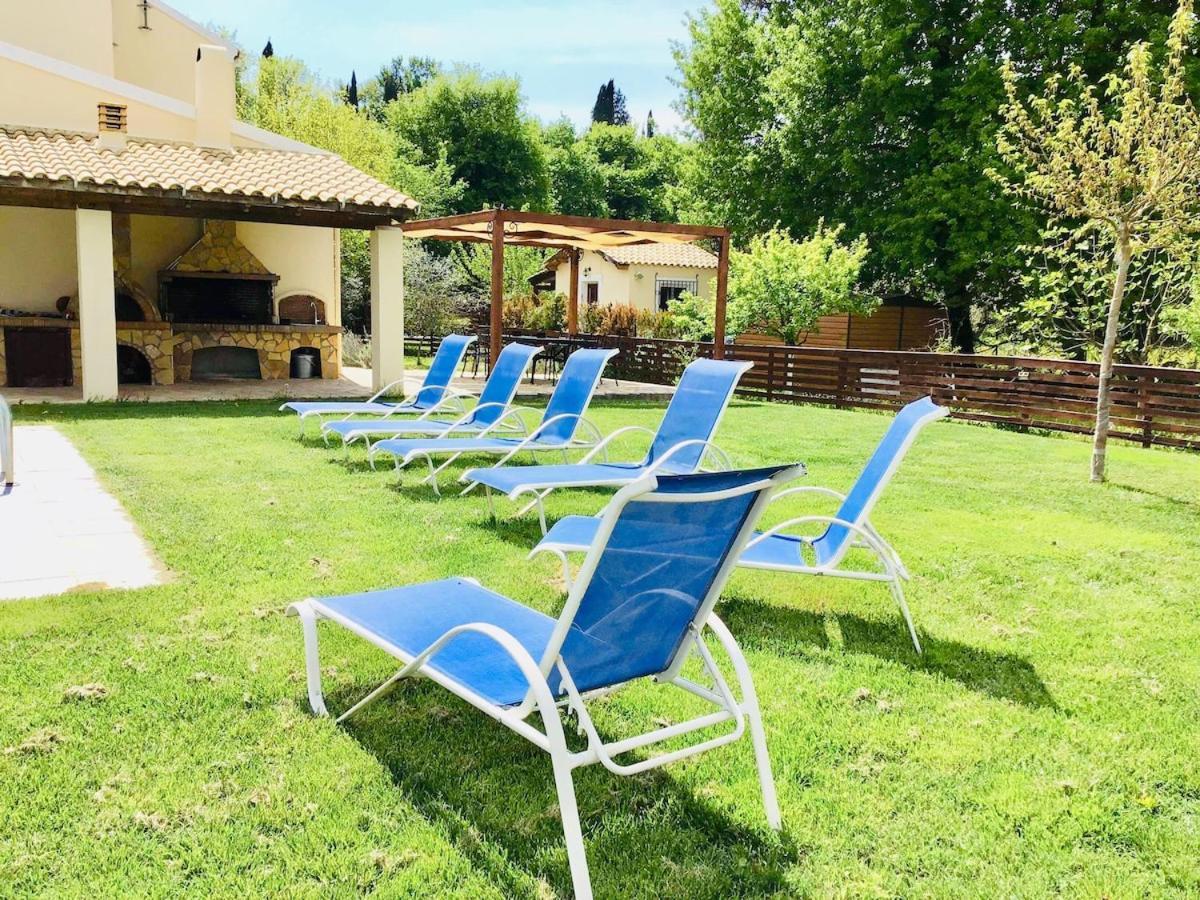 Villa Chloe With Private Heated Pool *