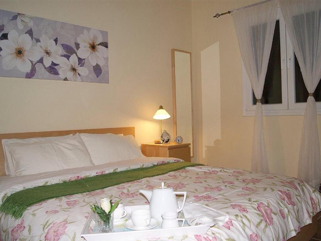 Villa Chloe With Private Heated Pool Afra